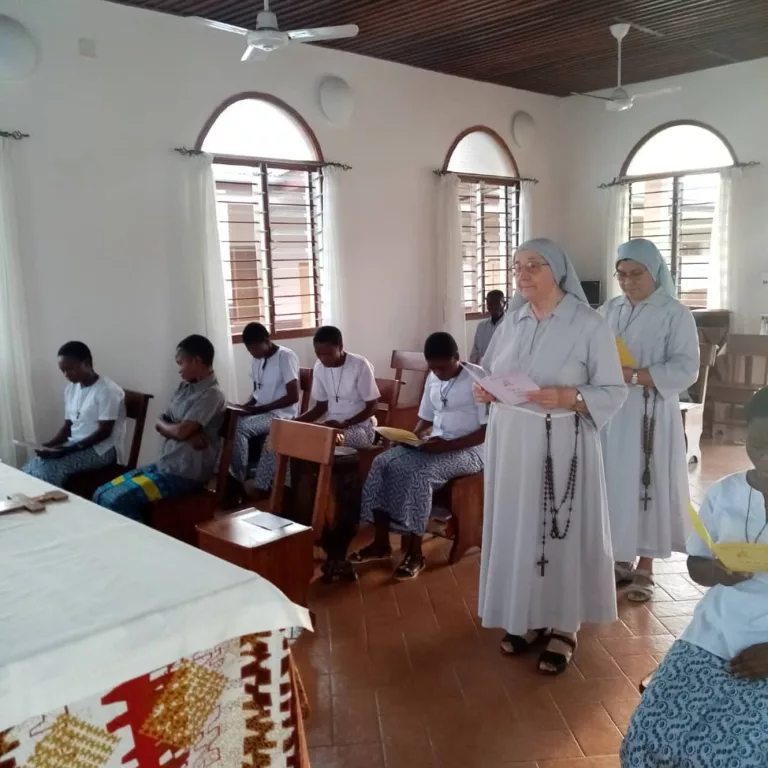 Auguri a suor Lamberta di Maison de Paix