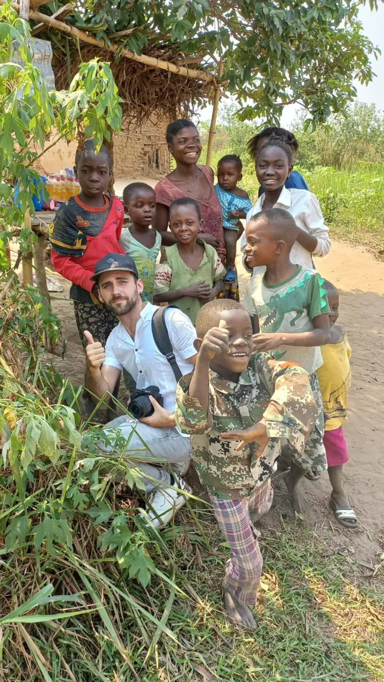 La follia dei volontari nella Repubblica Democratica del Congo