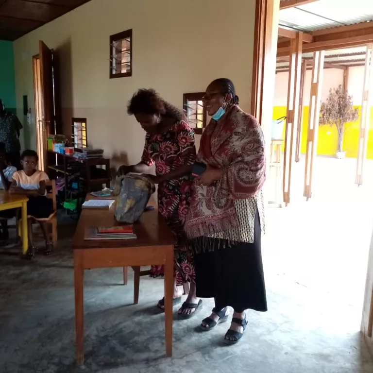 Visita dei rappresentanti del Movimento dei Focolari in Congo a Maison de Paix